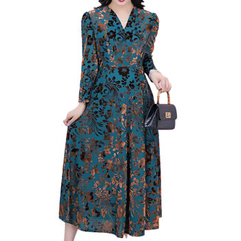 Plus Size Slimming Maternity Dress – Elegant Spring Fall Look