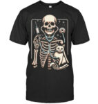 Skeleton Hug Cat Vet Tech Veterinarian Veterinary Halloween Vet T Shirt